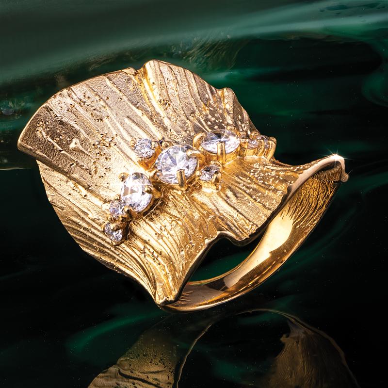 Onde Eleganti Ring